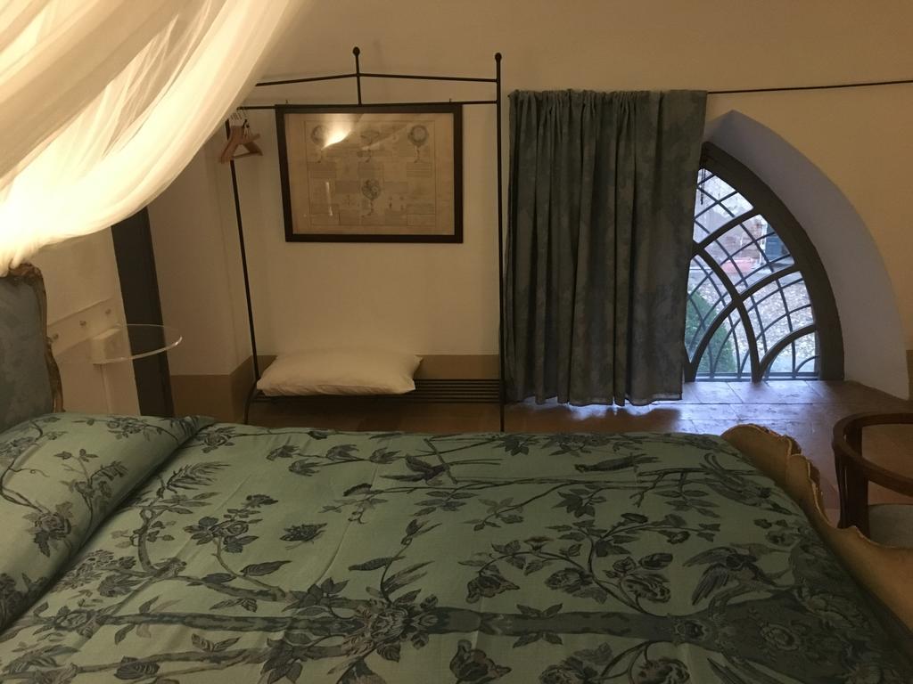 Castello Sannazzaro B&B Giarole Екстериор снимка